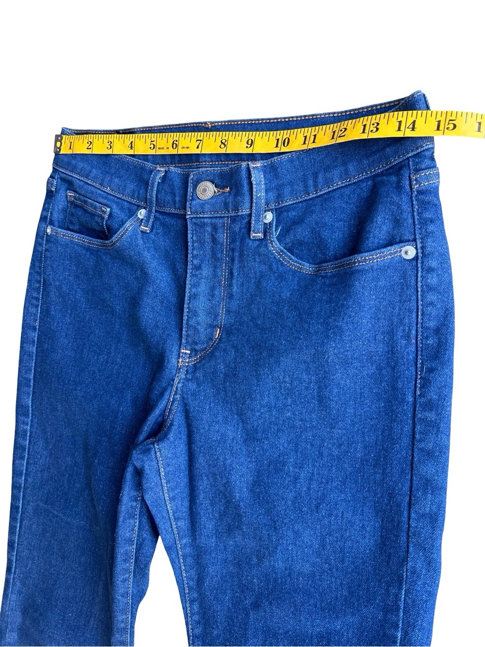 LEVI STRAUSS Classic Women’s Blue Jeans 27x32” Straight Leg Stretch Mid-Rise - Picture 6 of 11